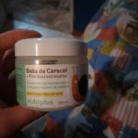 Foto de Carolina Ramirez con el producto